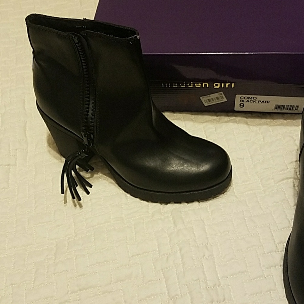 Ankle boots